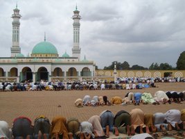 غير صالحة عبء مشاة  كبير الأئمة في ياوندي: الإسلام ينمو في الكاميرون – مؤسسة الأبرار الإسلامية